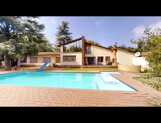 5 BEDROOM HOUSE FOR SALE IN PARKHILL GARDENS